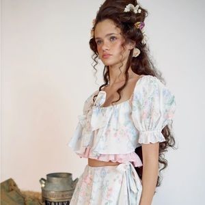 ✨SOLD✨ Selkie Mrs Darcy Picnic Top